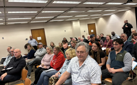 费城近郊特拉华县议会批准2025年23%的房产税上调,这些学区居民将会受影响